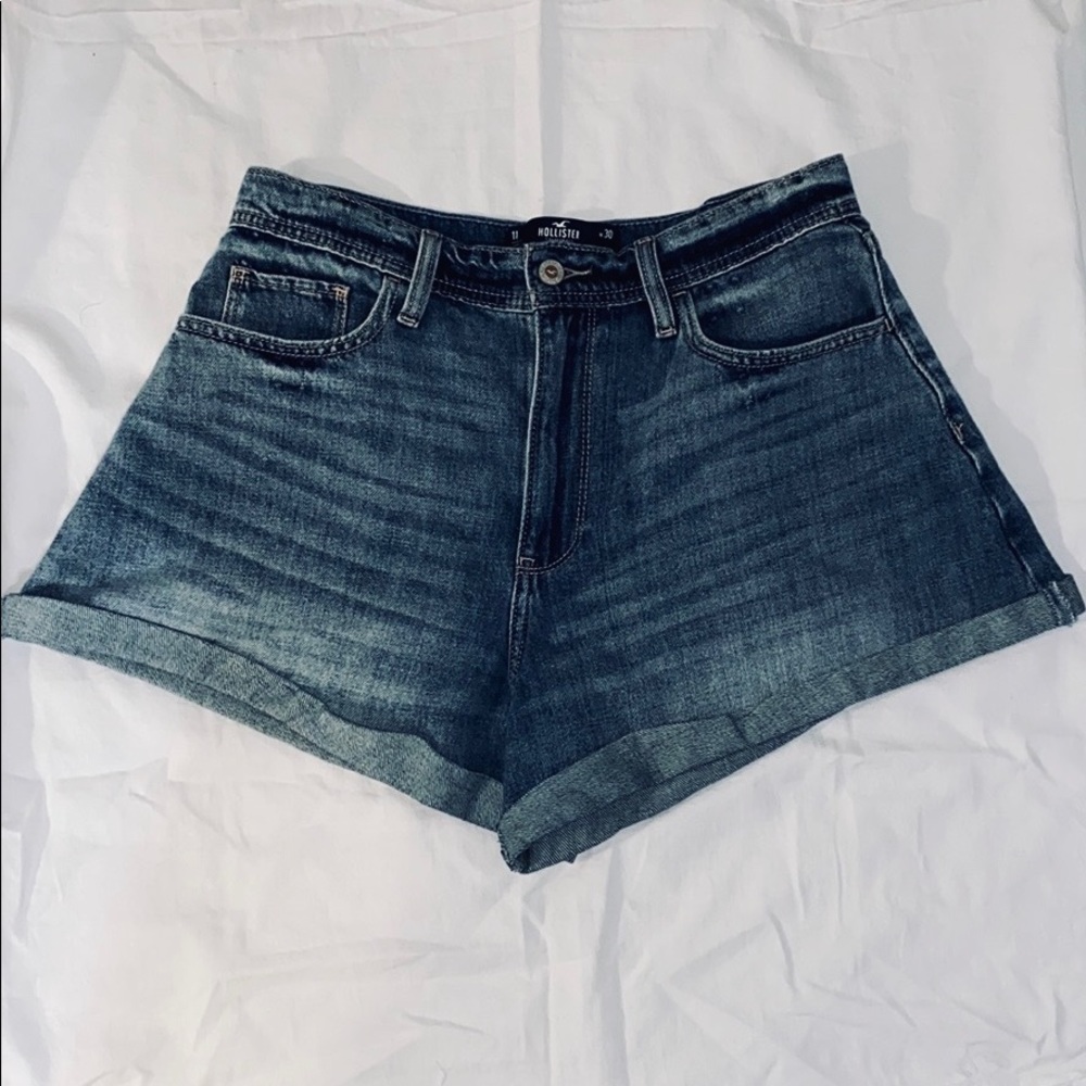 Hollister Junior’s High-Waisted Shorts: Size 11